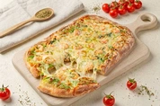 пицца римская креветки с сыром и соусом васаби