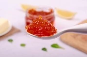 ложка икры кижуча
